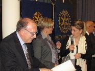 7 aprile 2016. Il relatore con le Presidenti dei Rotary Club di Ivrea e Cuorgné.