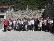 21 maggio 2017. Incontro con gli amici di Saint Claude. I numerosi partecipanti posano per una foto ricordo.