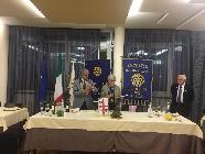 4 novembre 2021. Visita del Governatore distrettuale dott. Luigi Viana. Incontro con i soci.