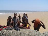 Bimbi in spiaggia